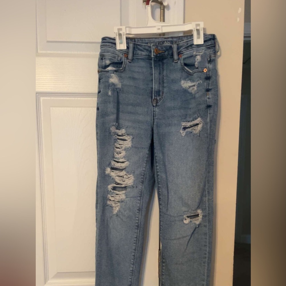 great mom jeans but they sadly don’t fit, they are very stretchy and moveable!